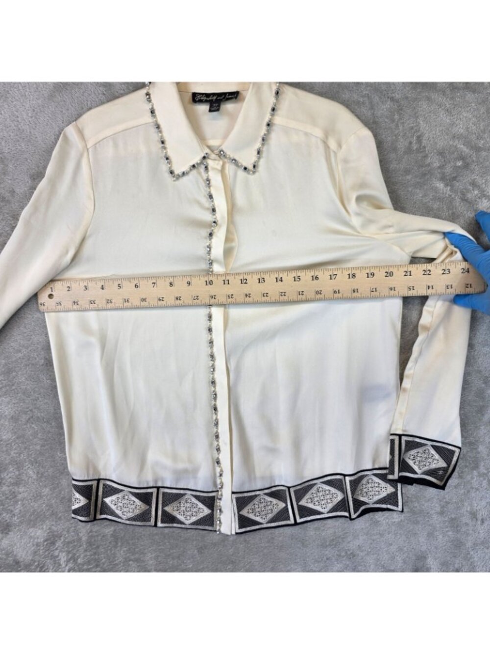 Elizabeth And James Blouse Womens M Cream Long Sleeve Beaded Rhinestone Silk Top - Picture 8 of 11